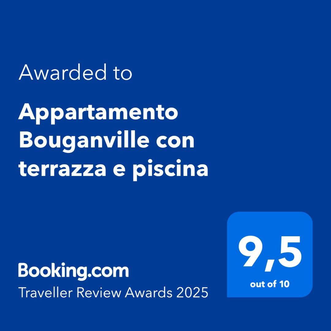 Appartamento Bouganville Con Terrazza E Piscina คอร์ราเลโฮ ภายนอก รูปภาพ